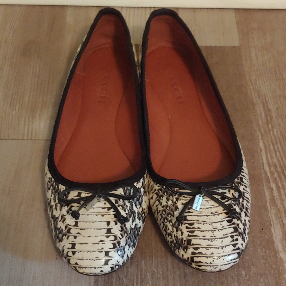 Coach Lola leather ballet flat in black white snake/python animal print - Picture 2 of 14